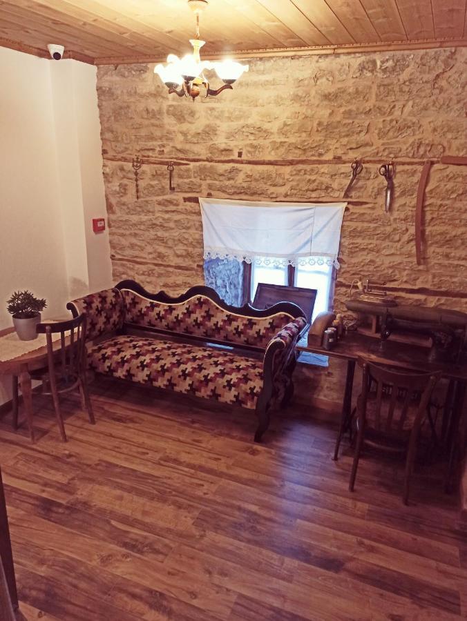 Boutique Hotel Praga Gjirokastra Zewnętrze zdjęcie
