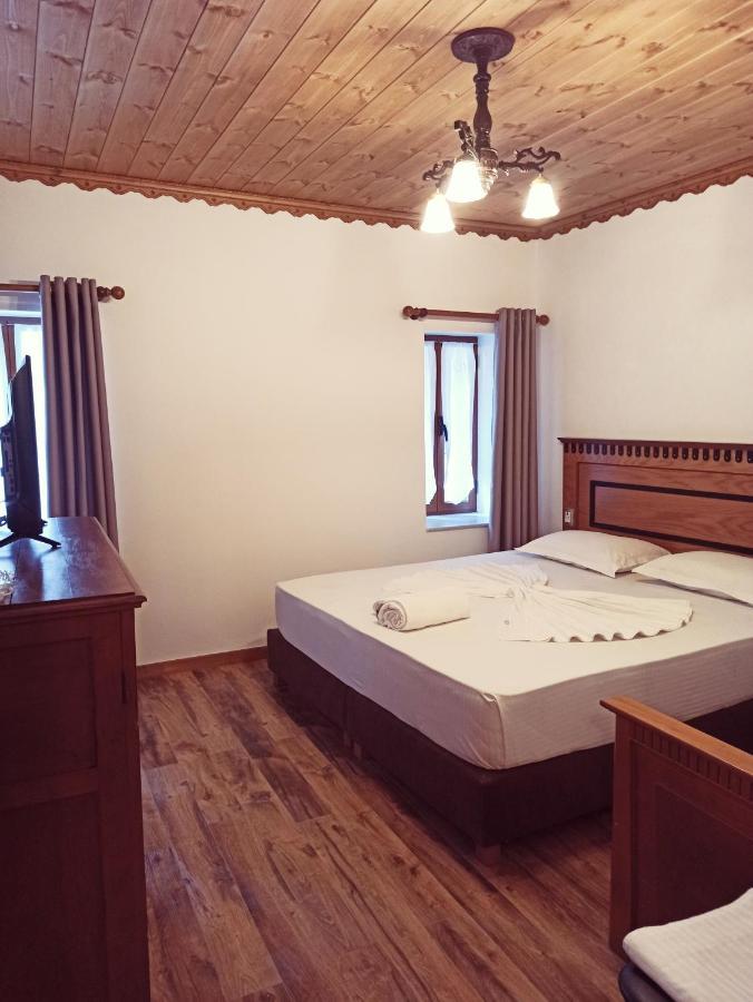 Boutique Hotel Praga Gjirokastra Zewnętrze zdjęcie