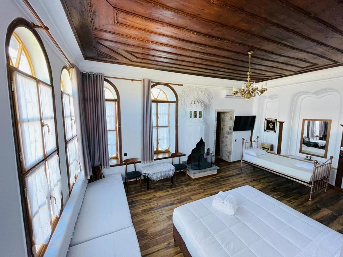 Boutique Hotel Praga Gjirokastra Zewnętrze zdjęcie