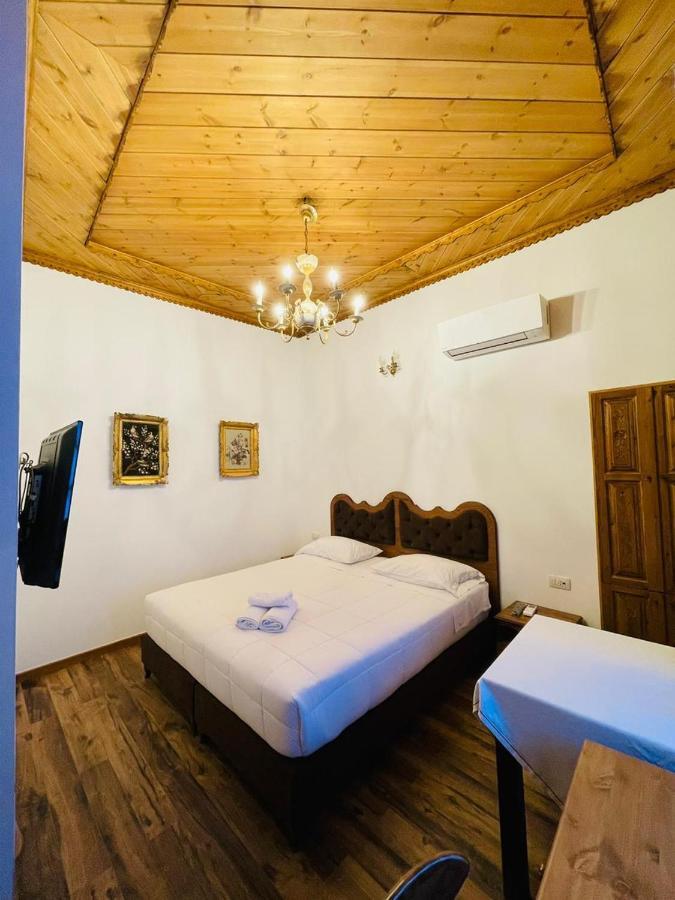 Boutique Hotel Praga Gjirokastra Pokój zdjęcie