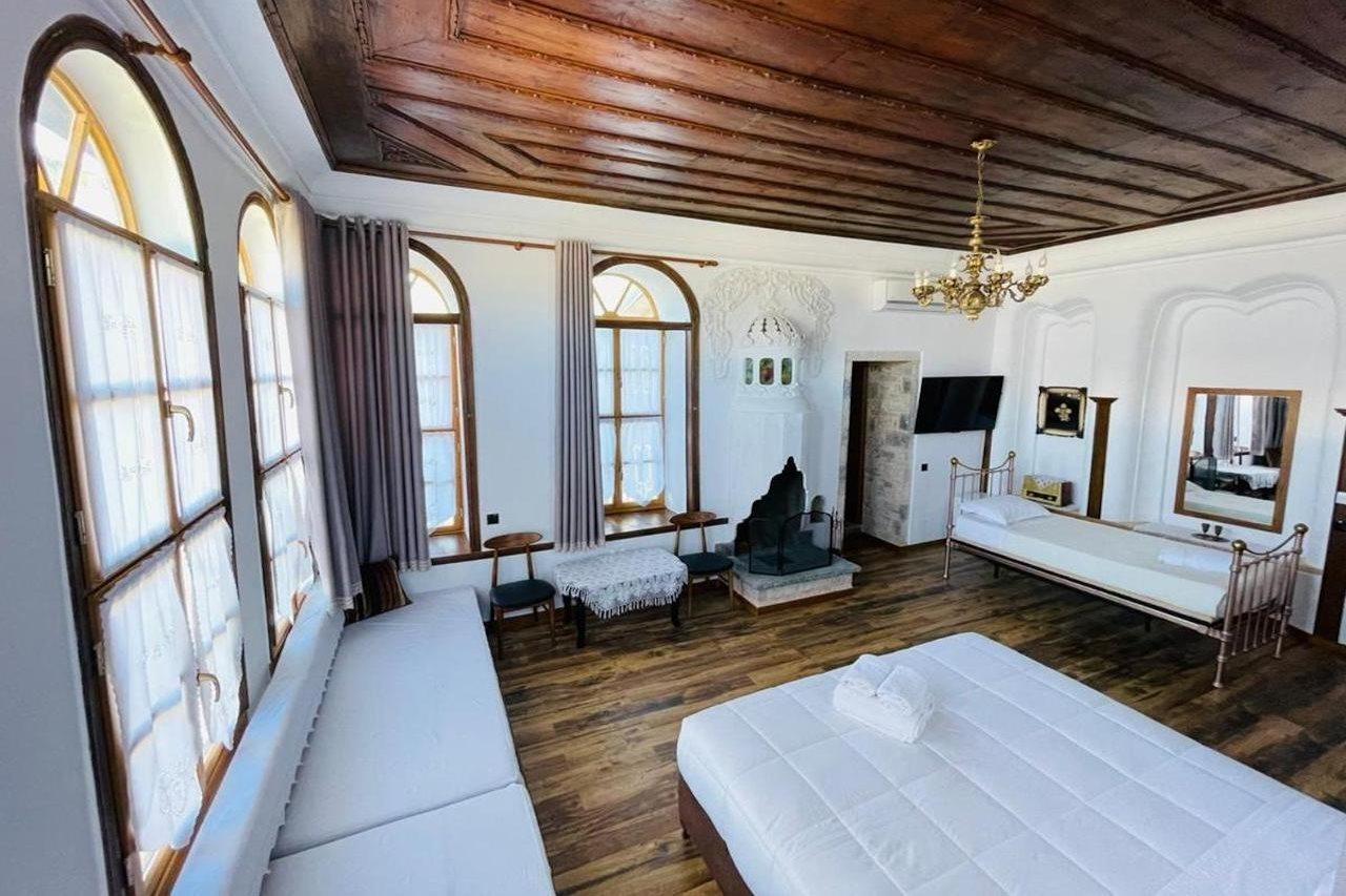 Boutique Hotel Praga Gjirokastra Zewnętrze zdjęcie